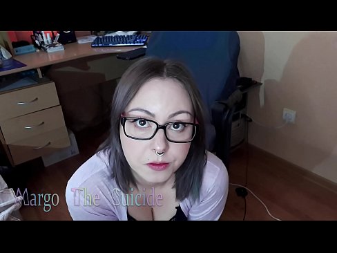 ❤️ Seksi djevojka s naočalama duboko siše dildo na kameri ️❌ Porno na hr.sex78.ru